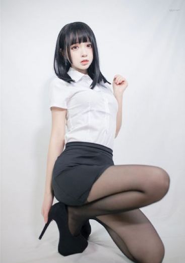 胸衣突然掉了的视频_BD英语手机免费观看完整